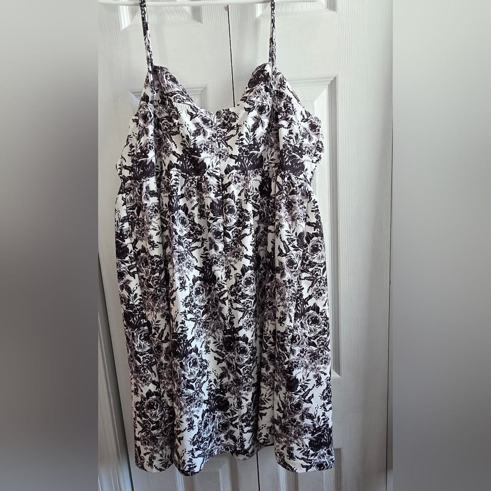 Black and white floral Shein dress 2XL - Picture 6 of 9
